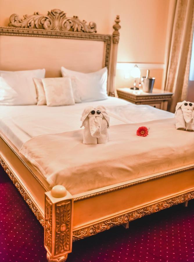 Hotel Zamek Kamenny Dvur à Kynsperk nad Ohri Extérieur photo