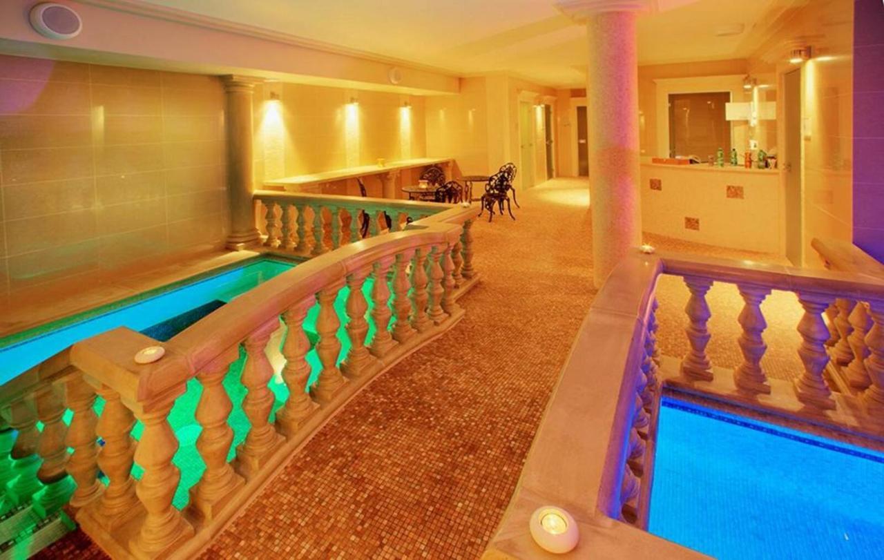 Hotel Zamek Kamenny Dvur à Kynsperk nad Ohri Extérieur photo