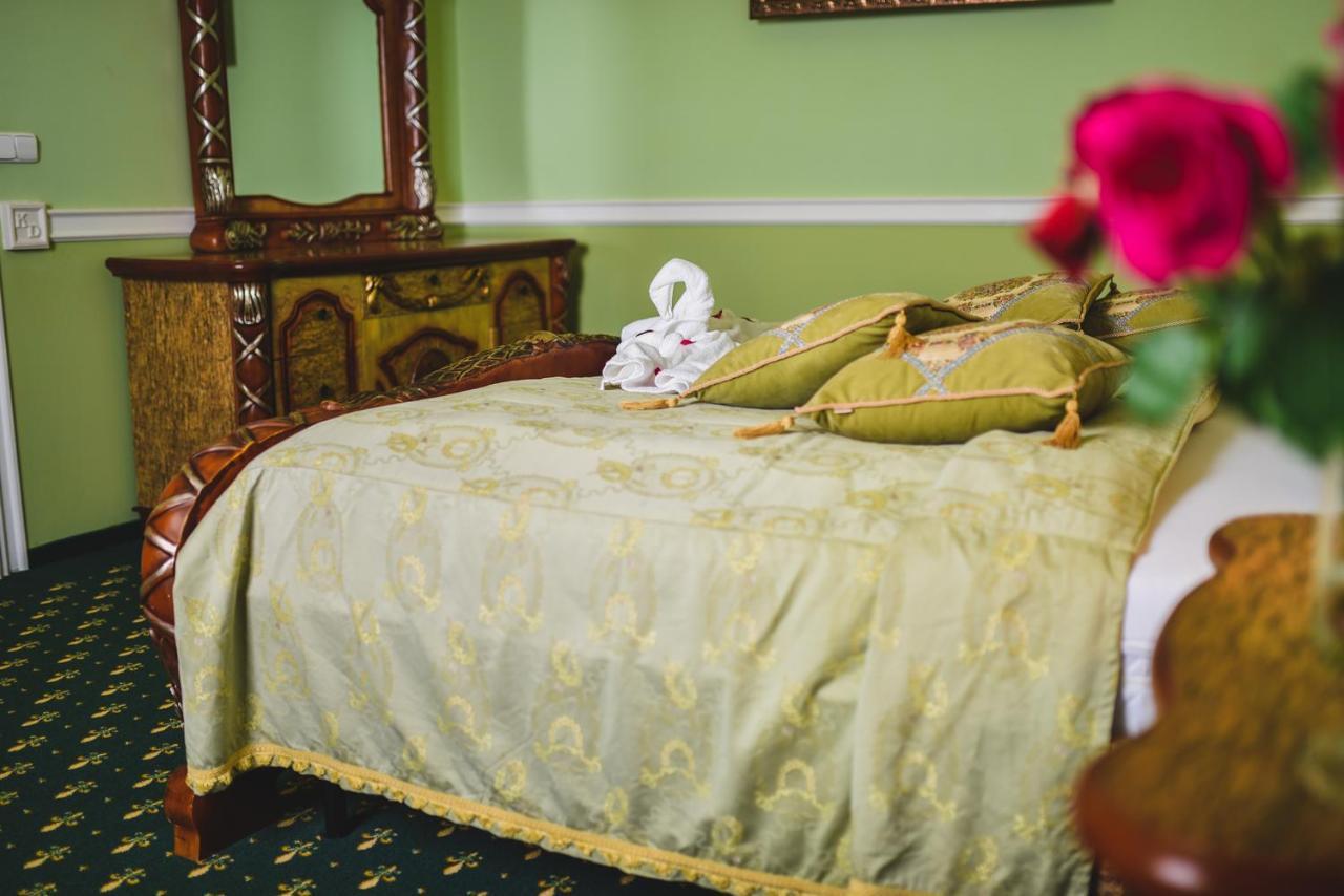 Hotel Zamek Kamenny Dvur à Kynsperk nad Ohri Extérieur photo