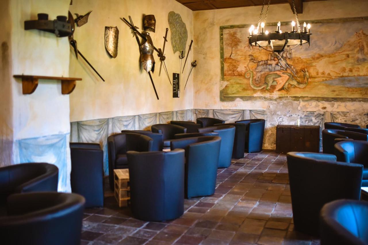 Hotel Zamek Kamenny Dvur à Kynsperk nad Ohri Extérieur photo