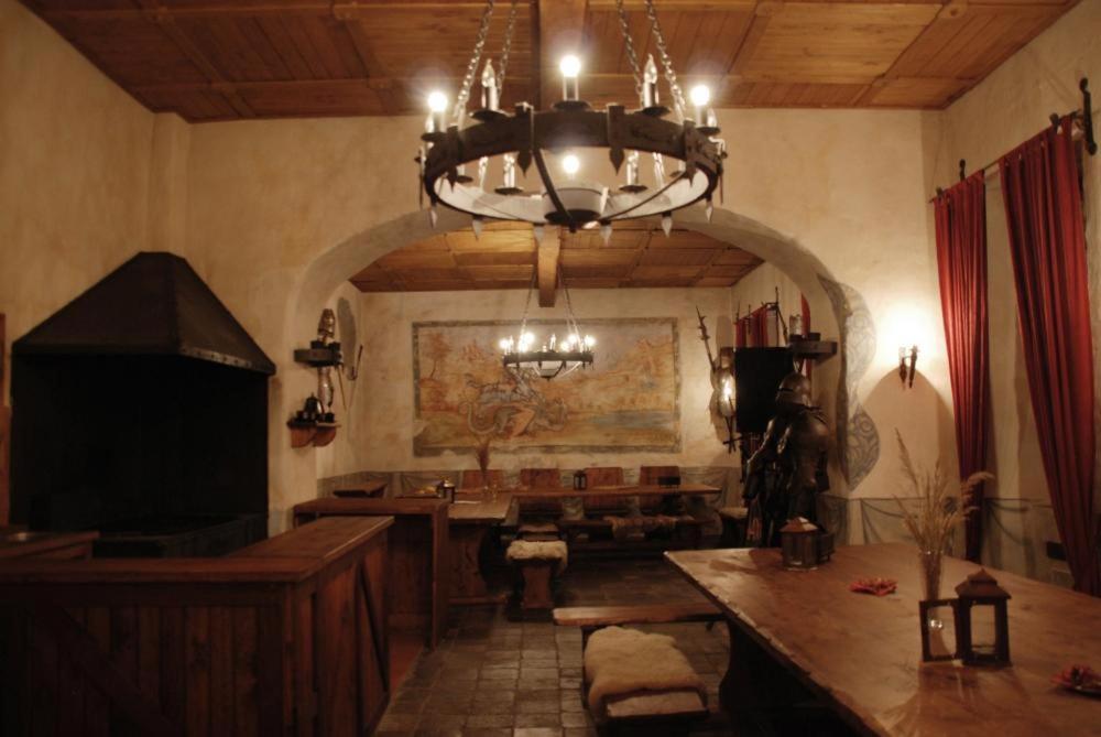 Hotel Zamek Kamenny Dvur à Kynsperk nad Ohri Extérieur photo