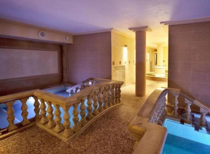 Hotel Zamek Kamenny Dvur à Kynsperk nad Ohri Extérieur photo